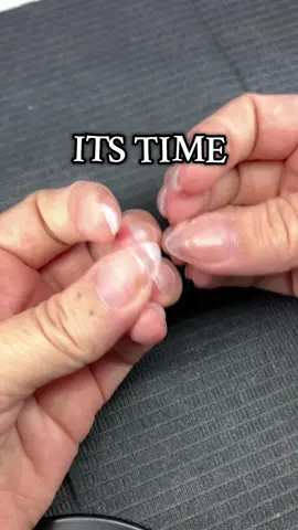 I’m so used to putting this design on press on nails 💅👻👻@Beetles GelPolish @Aprés Nail Professional @the_gelbottle_inc #naileditbyclare #gelx #ghostnails #nailtutorial #halloweennailart 