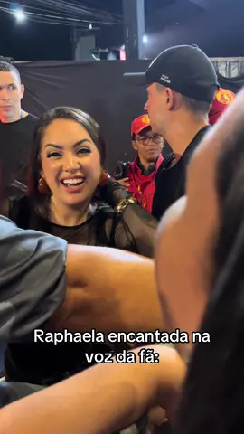 Os fãs de @Raphaela Santos sempre surpreendendo. #brega #raphaelasantos #recife #fã #2025 