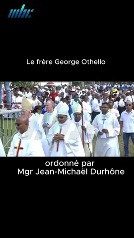 Mgr Jean-Michaël Durhône, évêque de Port-Louis, a ordonné le frère George Othello, déjà diacre et membre de la congrégation du Saint-Esprit, au service de la mission universelle. La cérémonie s’est tenue à l’église Saint-François d’Assise, à Pamplemousses. #Mauritius #MBCNEWS #MBC #actualités #foryoupage 