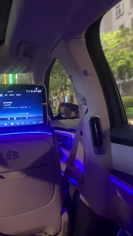 上下班有司机，有助理