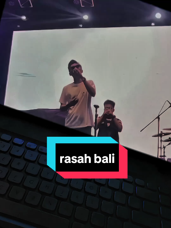 Ora arep mbaleni #overlay #lirik #rasahbali #jowopride #branda #storytime #fyp @LAVORA Official 