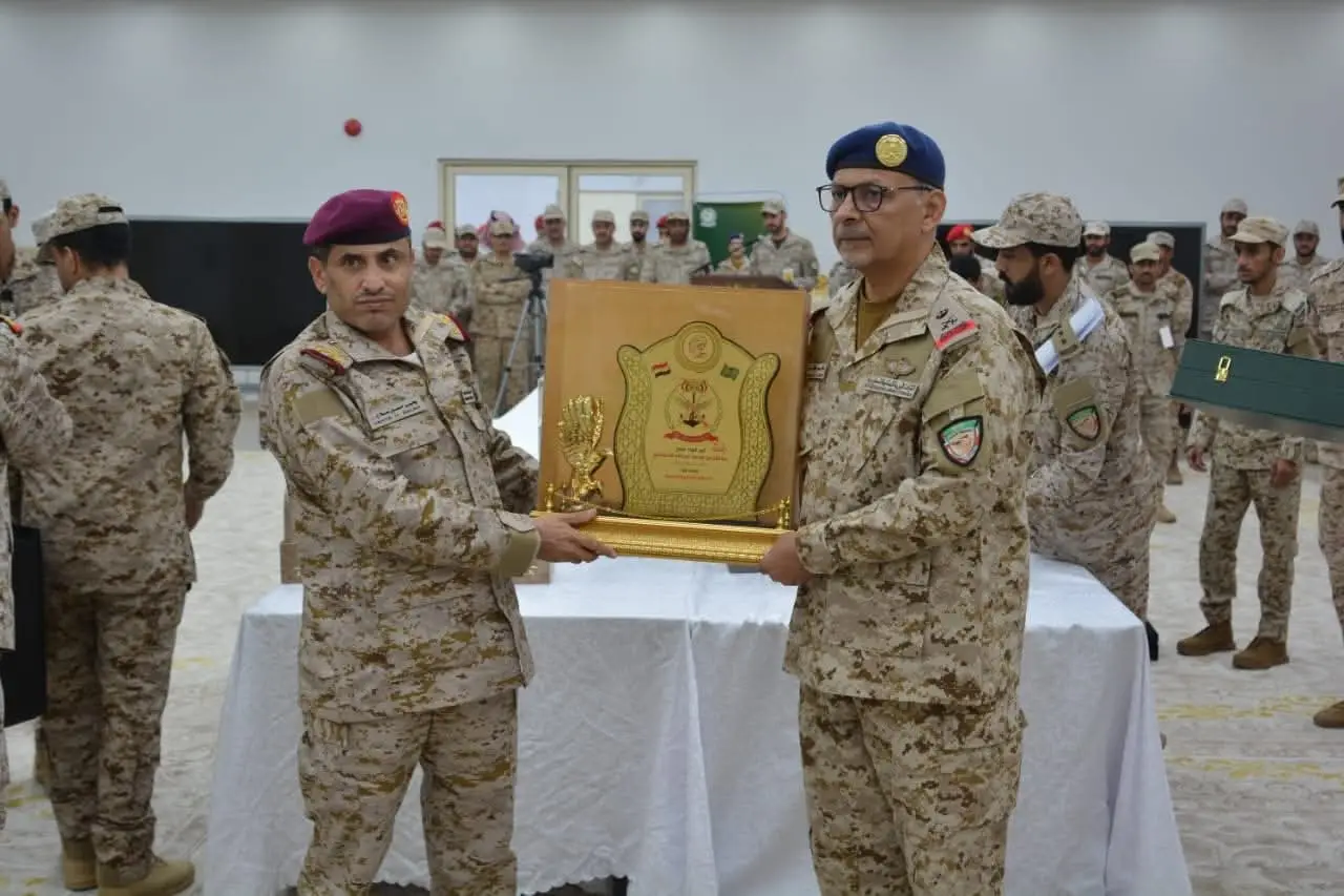 ‏اللواء الركن / سلطان الدعجاني. اللواء الركن / يحيى حسين صلاح قائد المنطقة العسكرية الخامسة 