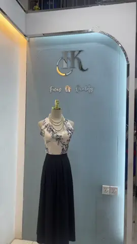 #HK fashion shop #pyinoolwin #fypage #မိန်းကလေးဆန်ဆန် ဝတ်ချင်တဲ့ သဲလေးတို့အတွက်🤗😍 #skirt Lb 90 to 180 ထိရ Crop top lb 90 to 210 အတွင်းအုံလေးရော ပါပီးသားလေးနော် Viber ph 09-898888699