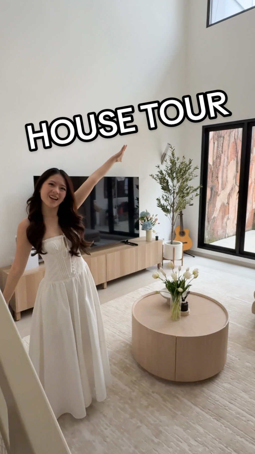 sekarang rumahnya udah ga bergema lagi 🤣 #cicimasbule #pacarbule #romanticcouple #mixedcouple #interiordesign