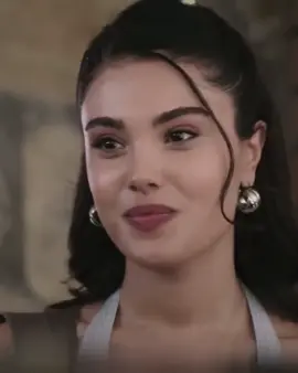 وش الحلاوة ذي ياعالم #lizgecömert #Çarpıntı #aslıgüneş #slowmo #foryou 