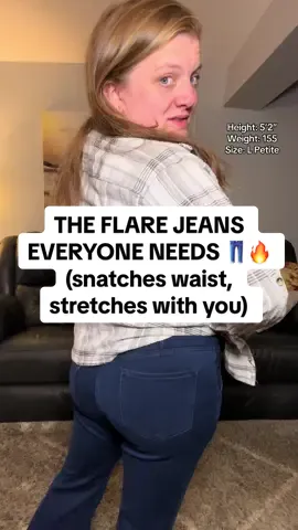 POV: You found the jeans that snatch your waist, lift your curves, and actually feel comfy enough to live in 💃✨ The Halara Flex Crossover Flare Jeans = no gapping, no digging, just pure confidence  @halara_official #halara #halarajeans #halaratiktokshop#FallFreshness#ActiveinHalara  