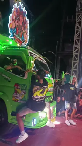 All in Tjan Tresno Sukoanyar #kjaudiokediri 🔊 memasuki panggung kehormatan Finish @reza_aewestt  🏁 #karnavalsukoanyar #mojo #fyp #kediri24jam 