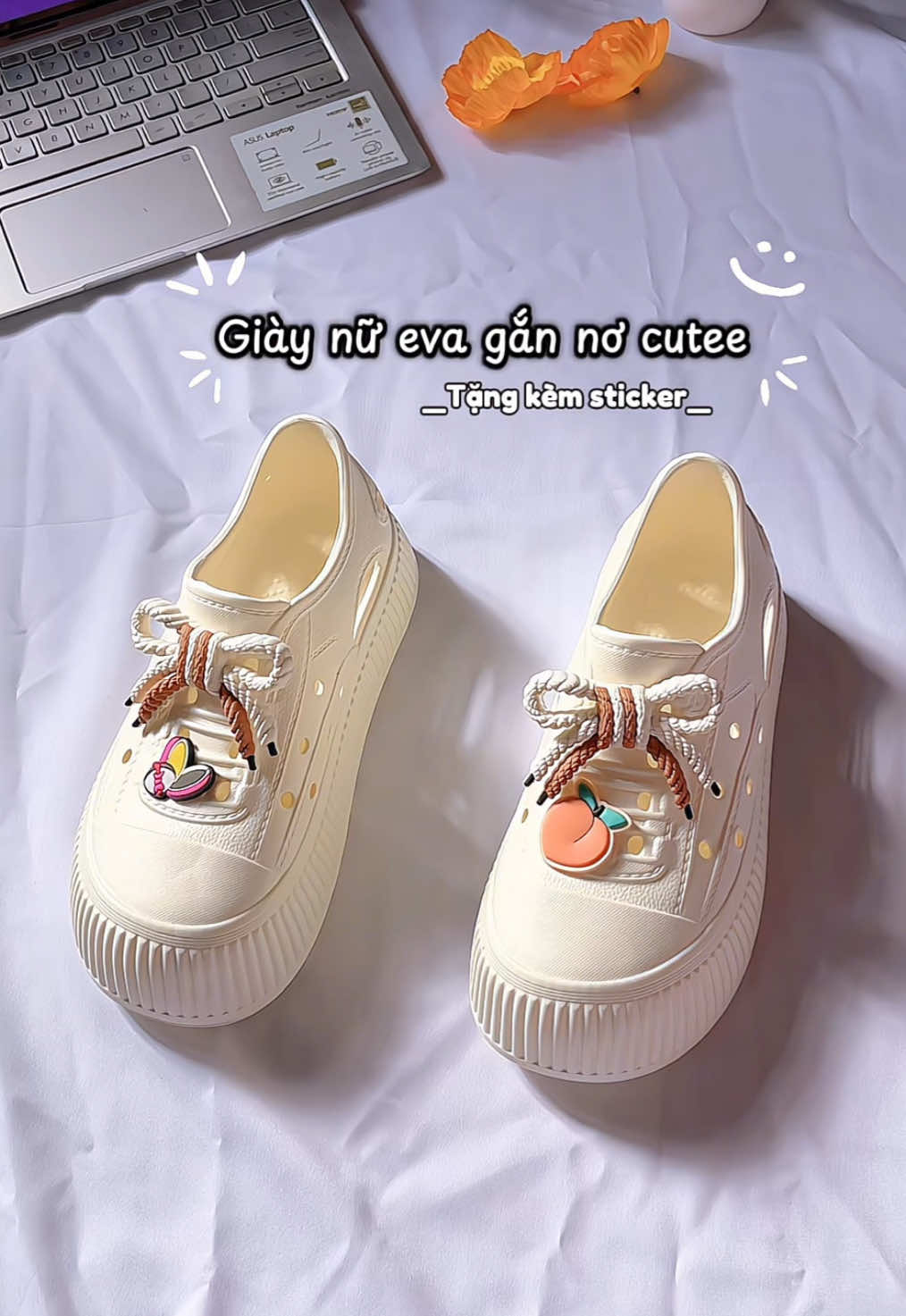 Đôi giày eva này đi êm lứm nè mấy bà, thoáng khí nha đi mưa đi nắng được luôn 🫶 #giaynuxinh #giayducnguyenkhoi #giayeva #giaythethao #giaynu 