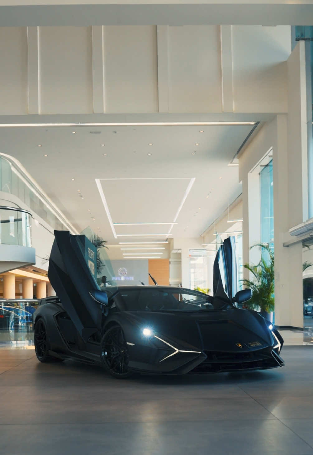 Lamborghini Sian | 1 of 63 units #lamborghinisian #hypercarsdaily #dubai #pupiloffate #carsoftiktok 