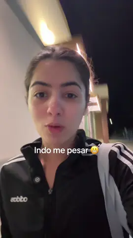 Como vcs se sentem com relacao a balança? Conseguem viver sem ter que se pesar? Eu acho dificil confesso! #brasileirospelomundo #vidafitness 