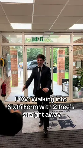 Ah BOSH @zxck_lg🇫🇷🇲🇦🇮🇹 @Alex Gillard🇮🇹🇫🇷 #sixthform #alevel #school 