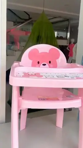 🍼 Conforto e segurança na hora da refeição! Poltrona de alimentação infantil perfeita para o seu bebê 💛 ✨ Design prático e acolhedor para momentos tranquilos e felizes. Gostou? Comente 