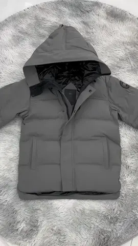 Macmillan gray and black badge#cnfans #jackets #goose #macmillan #gray 