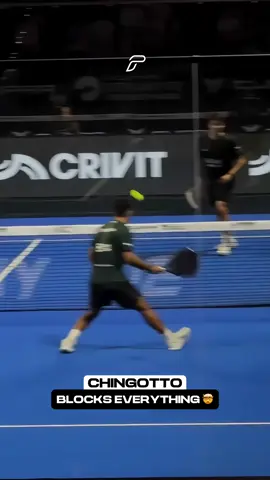CHINGOTTO THE BLOCK MONSTER ❌😱 What insane blocks from @chingotto in yesterday’s final 🤯 He is only standing around 10 meters away from @coello who is blasting the bajadas with speeds of around 120km/h 🚀 These athletes continue to amaze us on court ⚡️ #padel 