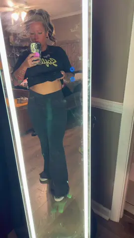 Short girl flares!!! #halara #buttlifting #crisscross #tiktokshop #Love 