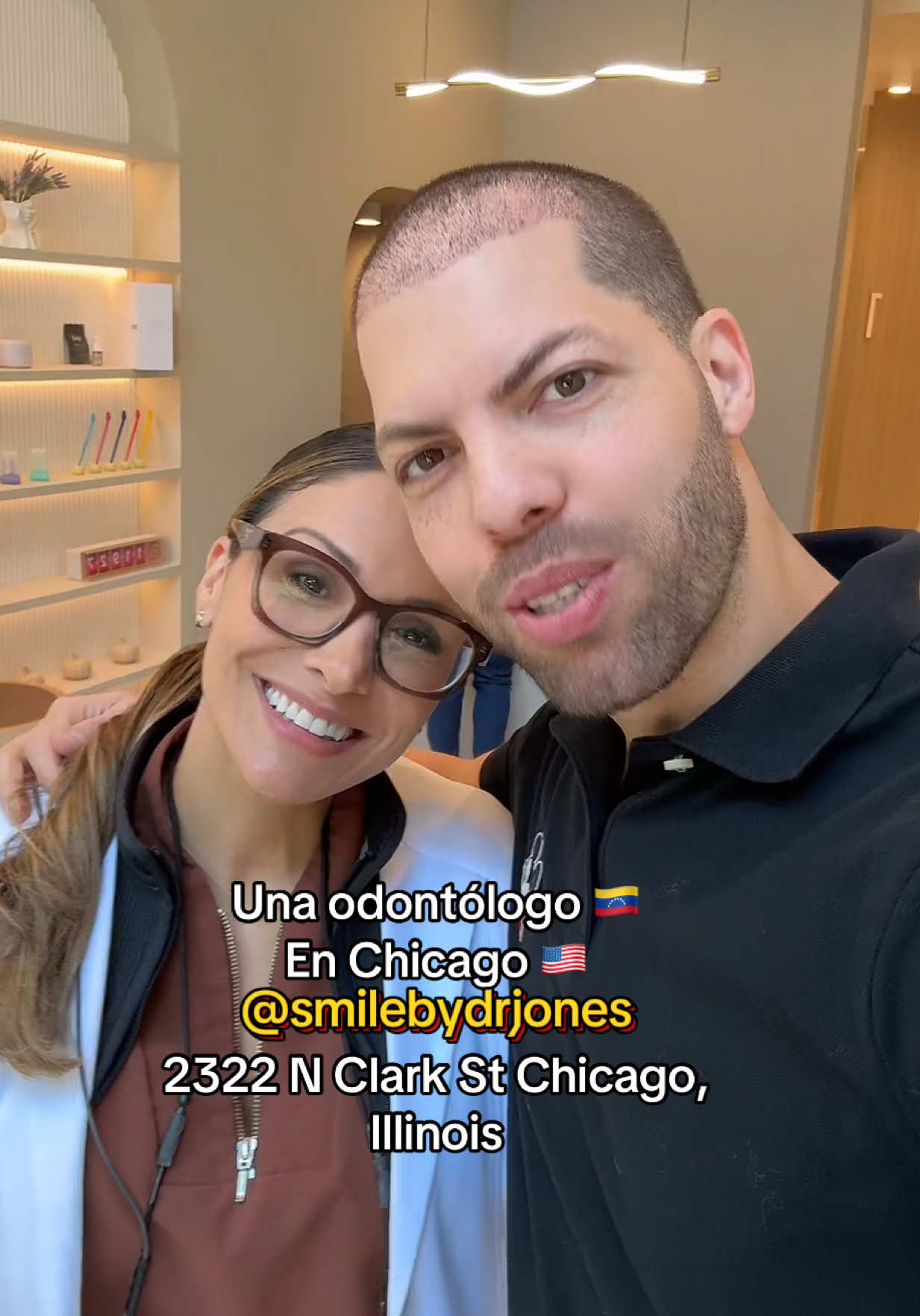 Aquí de nuevo con @smilebydrjones en #chicago - - #odontologia #dentist #eeuu #medicine 
