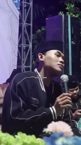 Setiap tetesan air mata seorang wanita adalah malaikat 🥹😭. #viralvideotiktok #fyppppppppppppppppppppppppppppppppppppシ #gusellhamyahyaalmaliki #viralvideotiktokteam #viralvideotiktok @MT. IBADALLAH OFFICIAL 