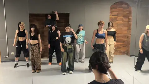 ورکشاپ تایلا🐈‍⬛🫧 Choreo: me🙋🏻 Instagram class: wendi.class #dance #dancer #choreography #tyla #workshop 