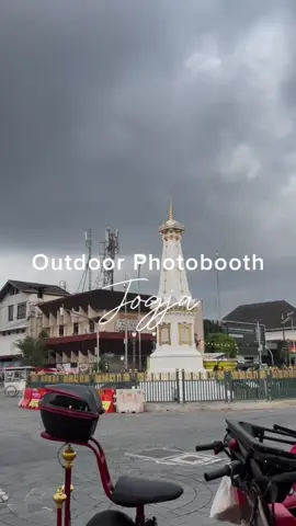 Outdoor photobooth viewnya langsung Tugu Jogja? cobain @difotoin.id sekarang deh! #difotoinid #tugu #photobooth #jogja #jogjakarta 