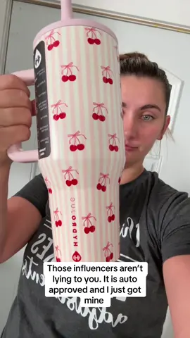 Can’t wait to start using this cup! I am starting a drink more water journey today so it couldn’t have been better timing #hydrojug @HYDROJUG 