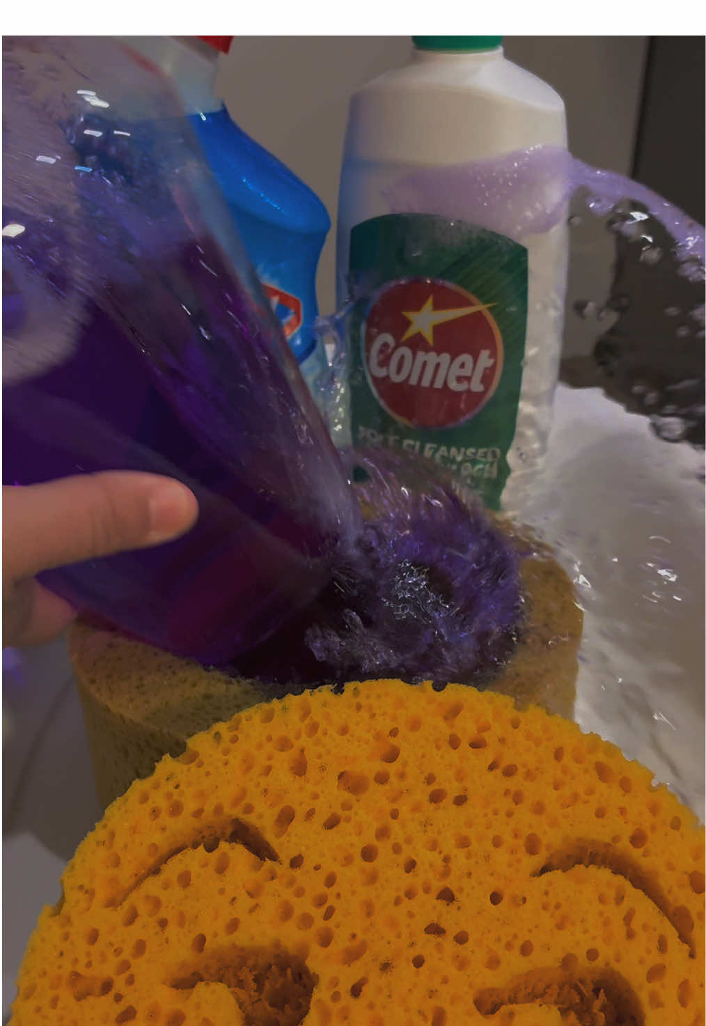 Lab Fab + Bleach 🥵👅 #Fyp #asmr #trending #viraltiktok #cleaning 