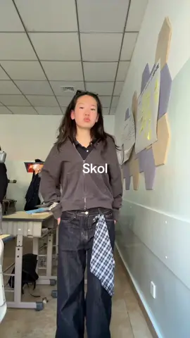 School fitcheck #fitcheck #school #outfit #fyppppppppppppppppppppppp #fyp 