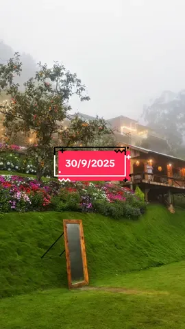 Khung cảnh nhà trong sương huyền ảo tại quán của tụi mình cuối tháng 9 #tiemcaphenhacuathong #reviewcaphe #chill #muahongdalat 