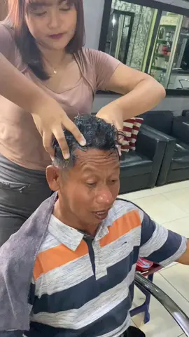 ✨saatnya ME TIME & relaksasi bareng Creambath relaksasi AROMA TERAPI di WIDHI SALON PACITAN🍦 Rambut sehat,hati pun ikut fresh❤️ #widhisalonpacitan#salonviral#fyp#pacitan24jam#salonpacitan 