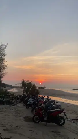 #pantainyamplung #senja #rembang #rembang24jam #fyp 