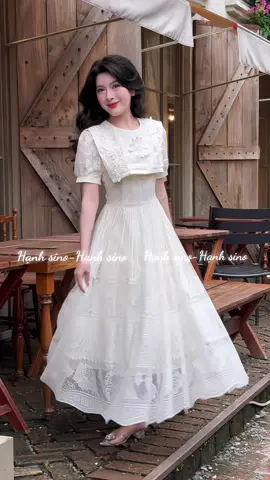 Cái tà váy chắc 3 mét vải quá😂😂#xhuong #setdoxinh #tiktok #thoitrang #vayxinh 