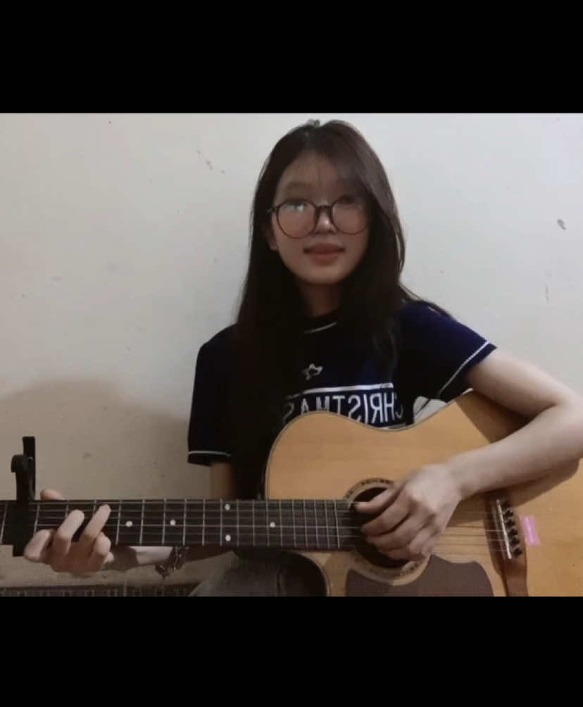 Từng ngày em vẫn bên anh thế nhưng...#chanh #guitar #xh #fypシ #nhumotnguoidung 