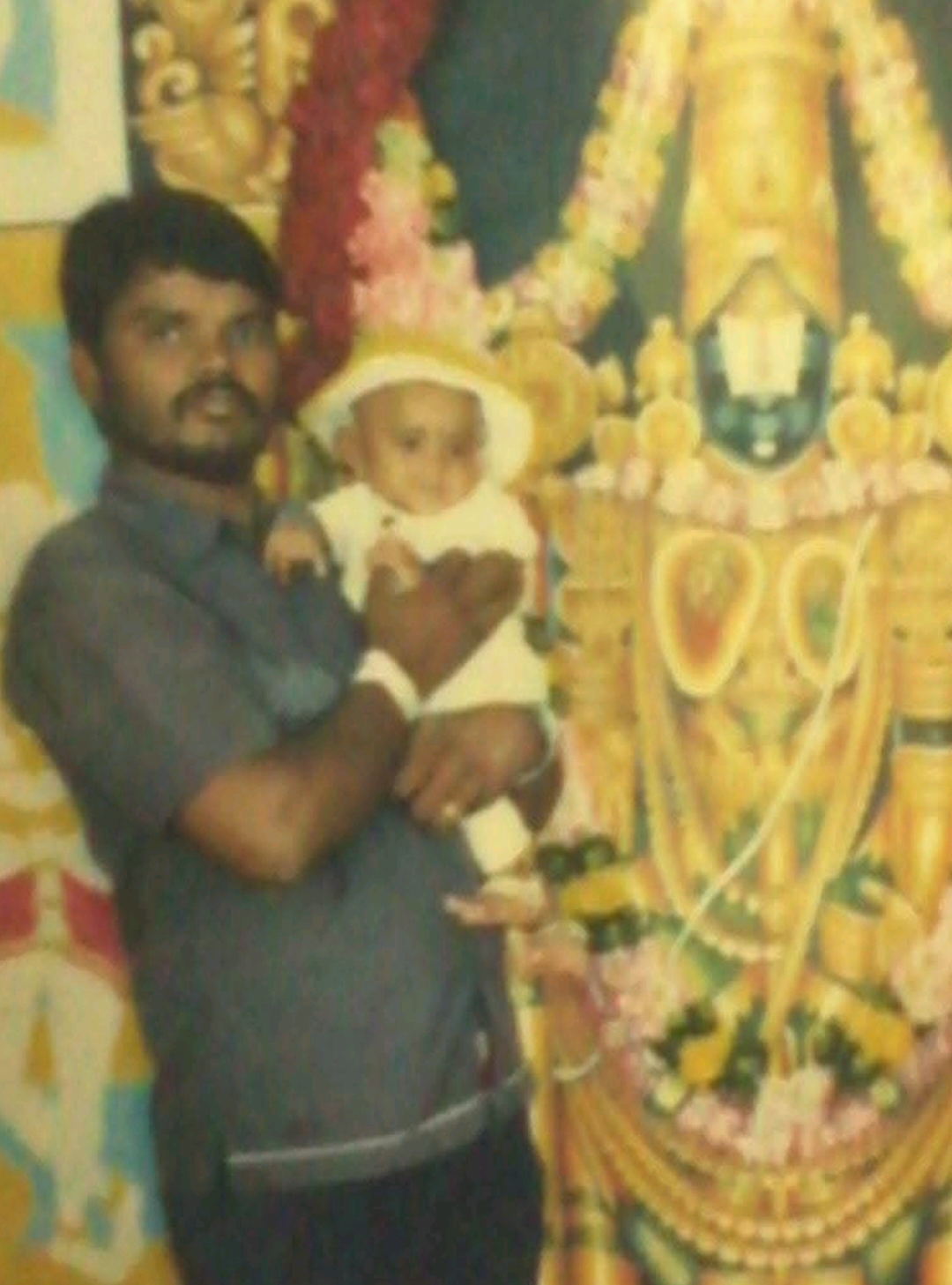 part 351| You carried two roles with one heart full of love.Happiest Birthday my appa (the only one who sacrificed his needs to fulfill our wants) You'll always be my greatest gift paah!! I love you unconditionally paaah🫶🏻!! I'll always be grateful & appreciate all the sacrifices and hard work you put into raising us paah..Thankyou and happy birthday to the first man who ever loved me🥰🥰 #fypviralシ #happybirthdaydad #tamilmusical_ly #viralvideo #tiktok 