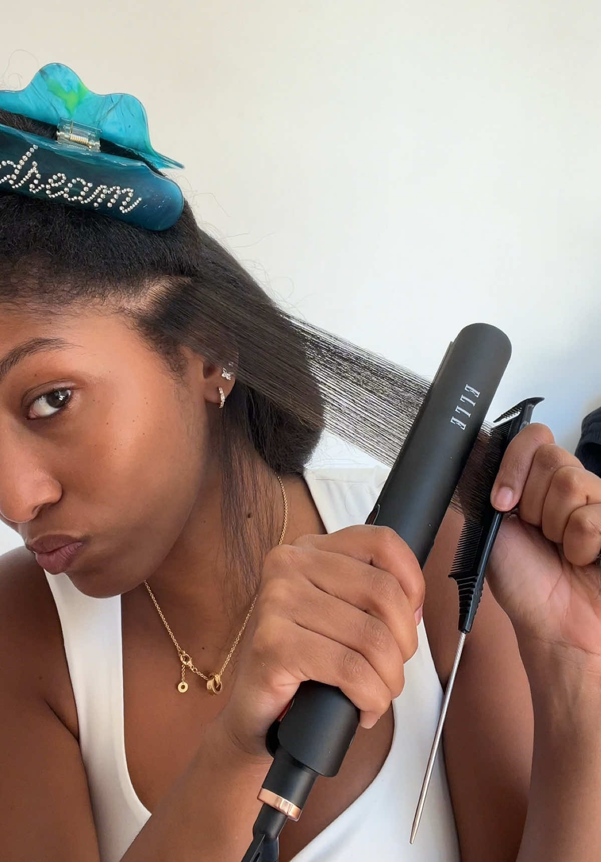silk press fail 😔 I need a good blowdry brush & flat iron for traveling! #blowdryer #flatiron #silkpress #fail @Dyson @Shark Beauty @Revlon Hair Tools @L’Oréal Professionnel 
