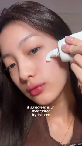 no pilling with this sunscreen as ur skinprep 💗 #sunbrellasunscreen #sunscreenviral #moisturizingsunscreen #sunscreenrecommendation 