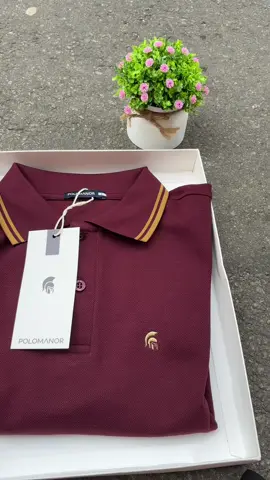 Màu đỏ đô đẹp xuất sắc,săn áo xịn giá hời tặng anh xã mang Noel và Tết #polomanor 