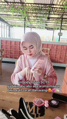 kondangan,makan gacoan pulangnya jangan lupa pakek body lotion dari  @SC-11 Sun&Skin.id ✨#bodylotionviral 