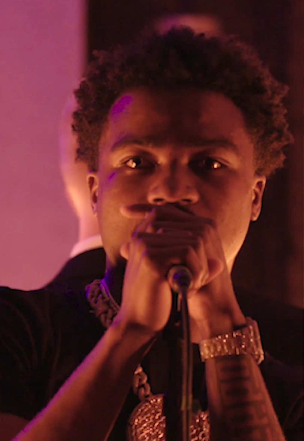 In 2019, Roddy Ricch performed “Die Young” and more of his biggest hits with a live orchestra for Audiomack’s Trap Symphony - the full performance is on YouTube #RoddyRicch #TrapSymphony #orchestra #rap #performance 