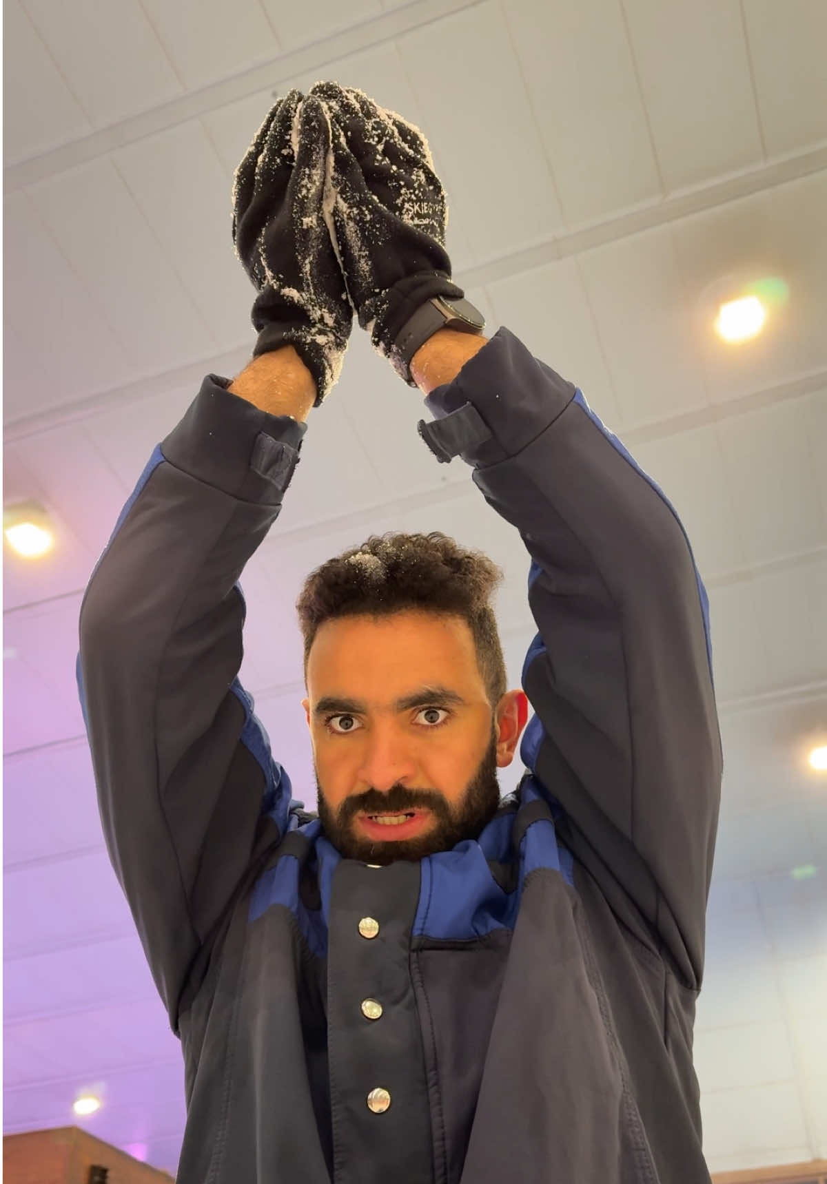 @Bassant مالي امام عيونها مستسلمُ