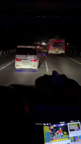 Nyetut murni jaya liga trans jawa#fyp #bus #busmania #ayonaikbus #akap 