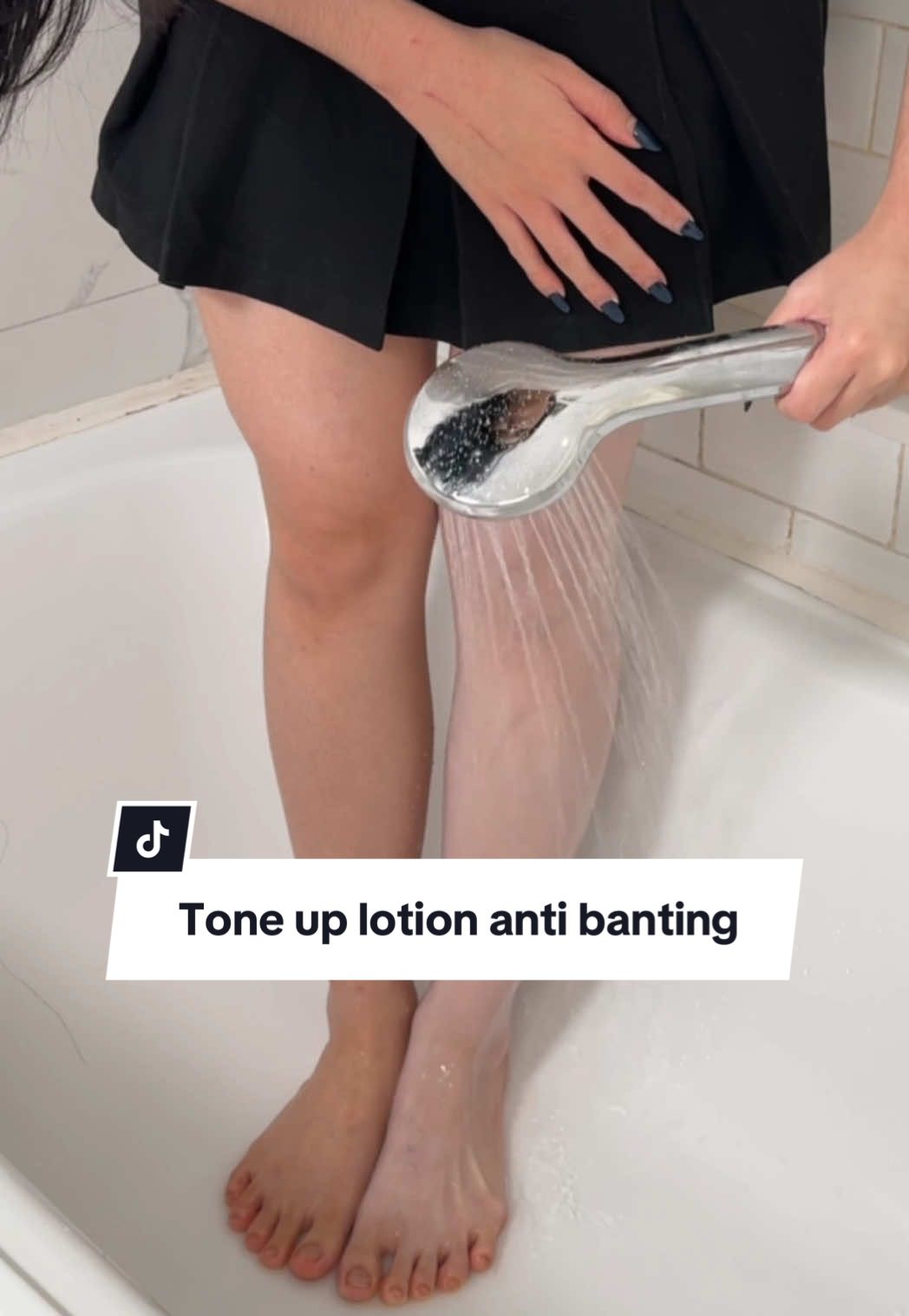 Nah ini baru, tone up lotion tahan banting 🤣 jadinya kan dipake seharian gak was” luntur ya #bodyserum #cerahinstan #lotionpencerah #pencerahkulit #brighty