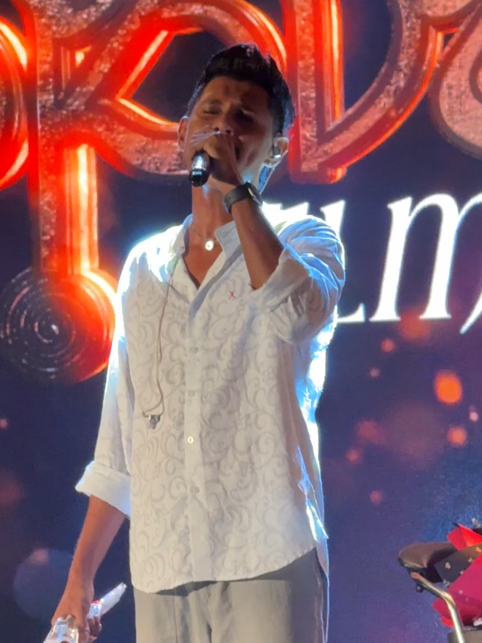 Saiyaara 🥺 “සෙත් පිරිත් වගේ ගීයෙන් ඔබව ආමන්ත්‍රණය කරන්න පුලුවන් තාරුණ්‍යයේ සපුමල් කුමරු රවීන් තාරුක❤️”  @Kathawak Film In Concert @Raveen Tharuka    #raveentharuka #kathawakfilminconcert  #trending  #viral  #onemillionaudition 