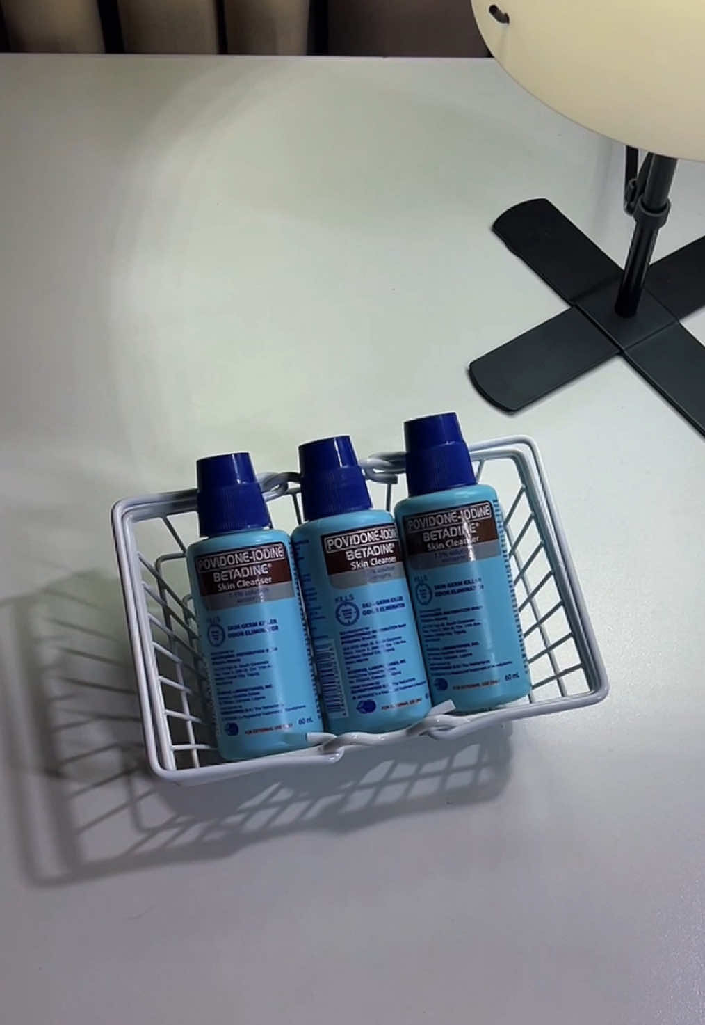 ✨ Keep your skin protected with Betadine 7.5% Skin Cleanser (60ml)! 💧 Formulated with Povidone-Iodine, it helps relieve skin itching and prevents the spread of fungal infections like An-An. Perfect for everyday hygiene and protection against germs. 🛡️ #betadineskincleanser #antibacterialcleanser #hygieneproducts #skinproblem #fungalinfection 
