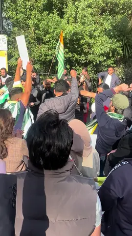 Overseas Kashmiris held a protest outside the Pakistan High Commission in London in support of the demands of the Awami Action Committee in Azad Kashmir. Protesters also raised slogans of “What do we want? Freedom!” while expressing solidarity and demanding that the committee’s demands be fulfilled. Hashtags: #Kashmir #AzadKashmir #AwamiActionCommittee #OverseasKashmiris #LondonProtest    