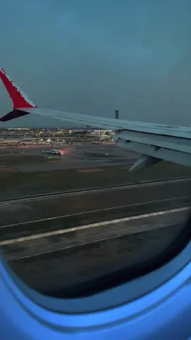 Suvarnabhumi airport #airplane #เครื่องบิน #วิวสวย 
