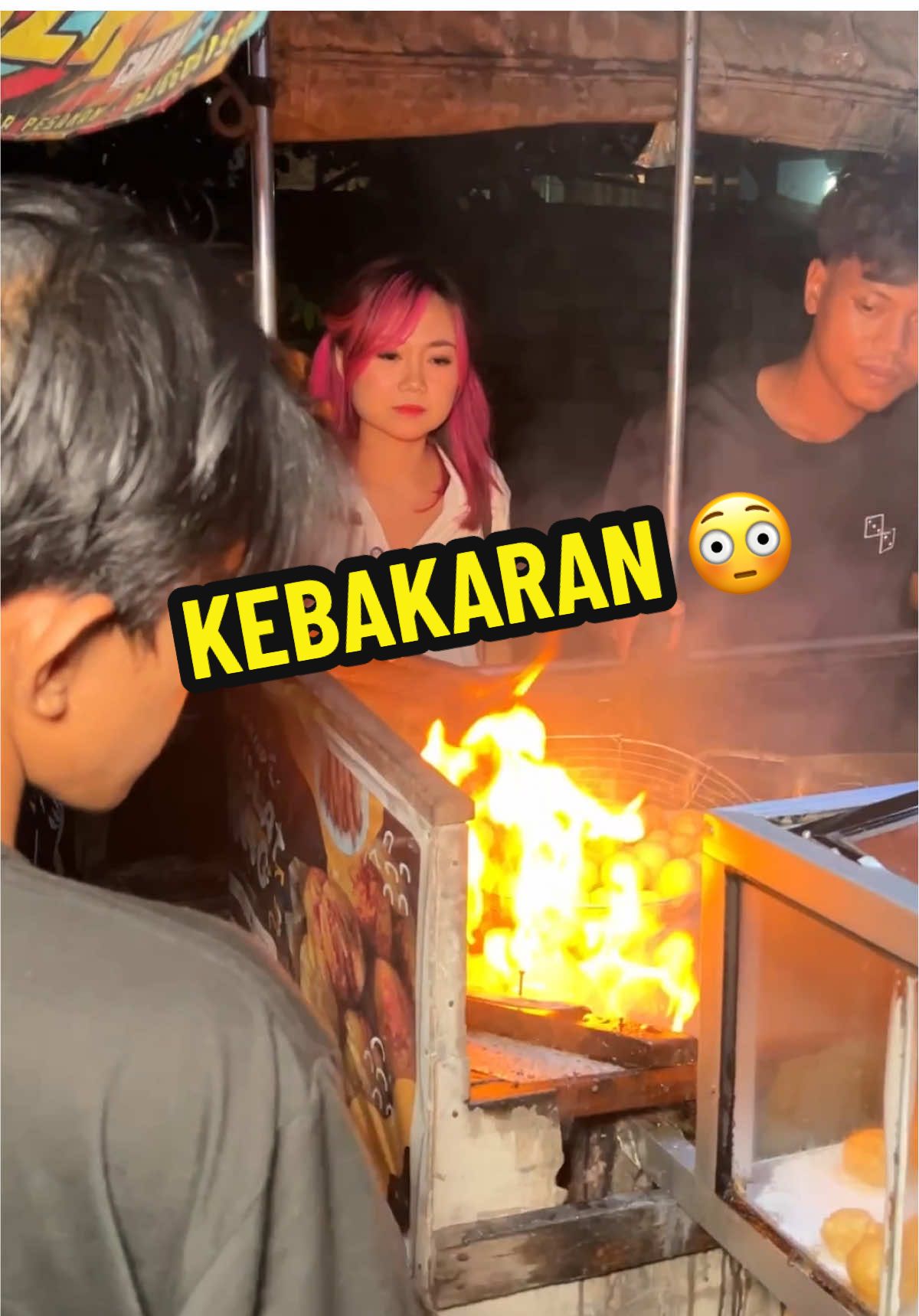 Kompor abang tahu bulat kebakaran #FoodFestOnTikTok #garagaragina #kulinercikarang 