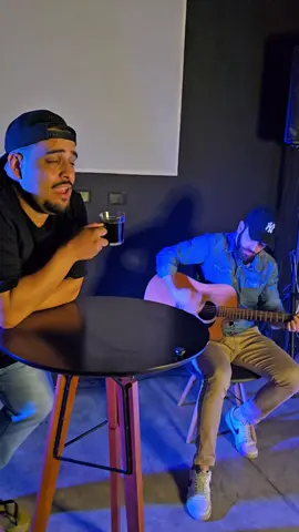 “E se eu cair? O Teu amor me levanta! 🙌 Cada nota é entrega, cada acorde é rendição. Que essa canção alcance corações e reacenda a fé em Jesus! 🎶✝️” #CoverCristão #ESeEuCair #EliSoares #MúsicaGospel #Adoração              