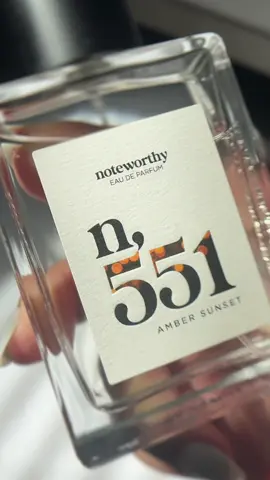 Meet my latest obsession ✨ Noteworthy n°551 it’s giving cozy sunsets, warm hugs & luxury in a bottle 🤍🔥  #FragranceTok #Noteworthy @Noteworthy Scents 