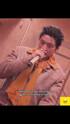 Nên anh chọn ở lại với cô đơn cùng những mảnh ký ức chưa trọn vẹn…!  #Karik #anhtraikarik #anhtraisayhi2025 #ATSH #nguoinhuanhxungdangcodon 