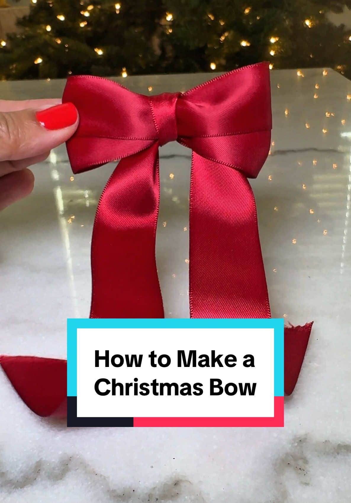 🎀 Easiest way to make a Christmas bow 🎄 I’ve tried a few different bow styles and this is by far the easiest! Save this for your Christmas tree decorations and gift wrappings! #christmasbows #christmastree #giftwrapping #christmasdecor #diychristmas 