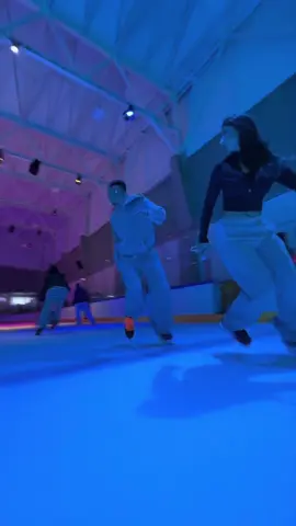 #IceSkating #patinoire  @Norabrbz 